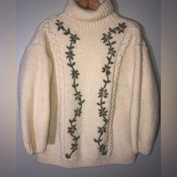 Vintage Hand-knit Cable Knit Floral Embroidery Wool Sweater womens M/L - Picture 3 of 16